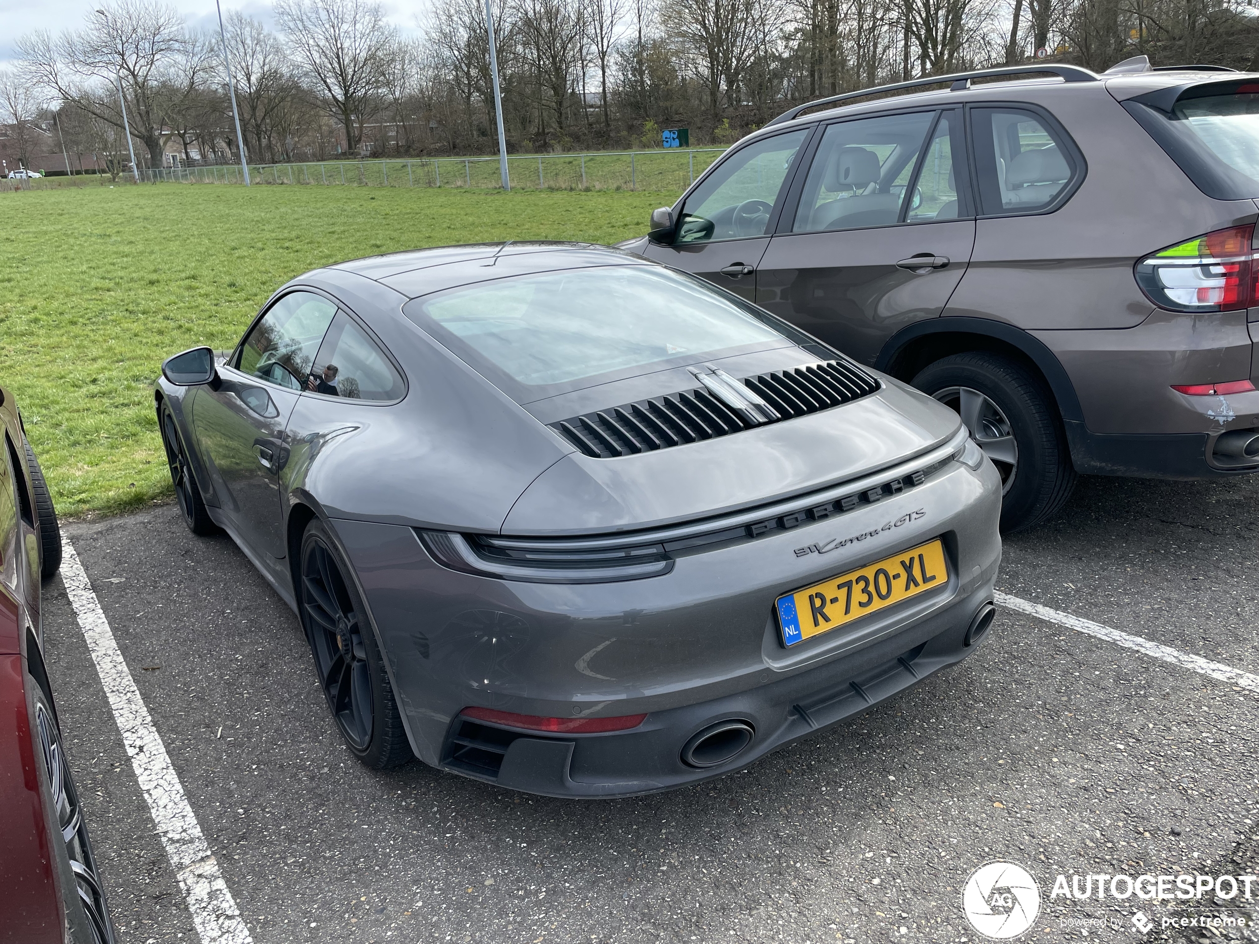 Porsche 992 Carrera 4 GTS