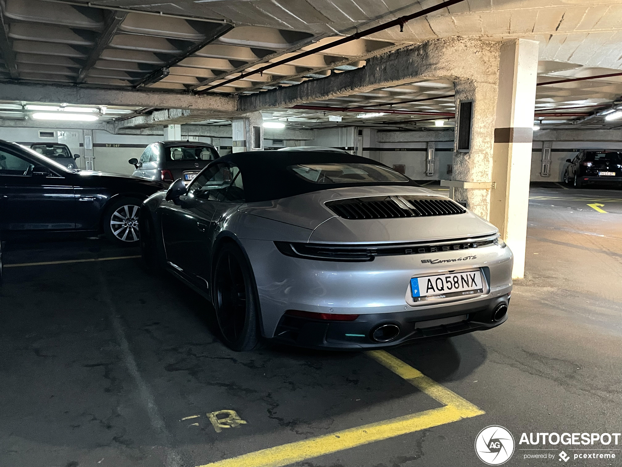 Porsche 992 Carrera 4 GTS Cabriolet