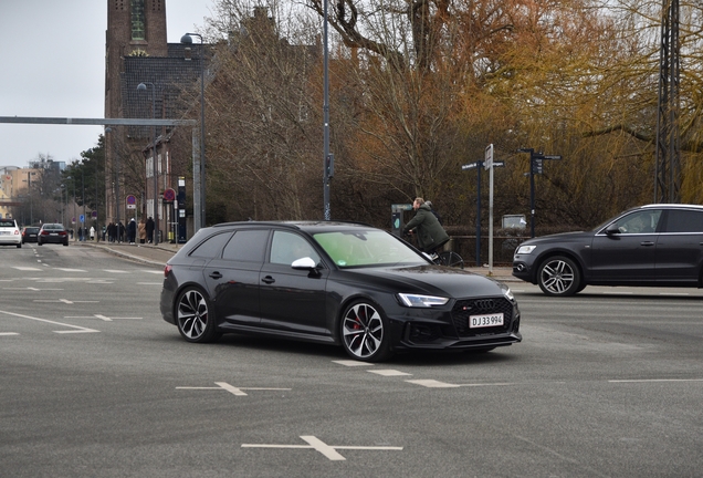 Audi RS4 Avant B9