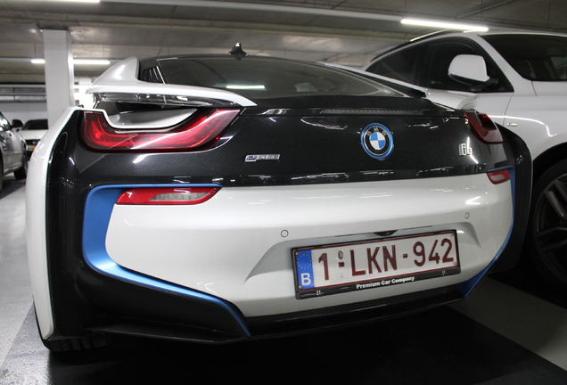 BMW i8