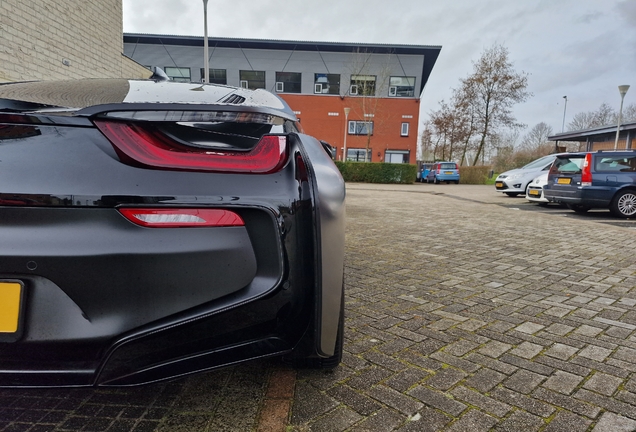 BMW i8 Protonic Frozen Black Edition