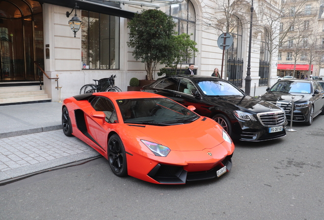 Lamborghini Aventador LP700-4