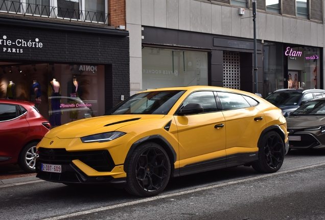 Lamborghini Urus Performante