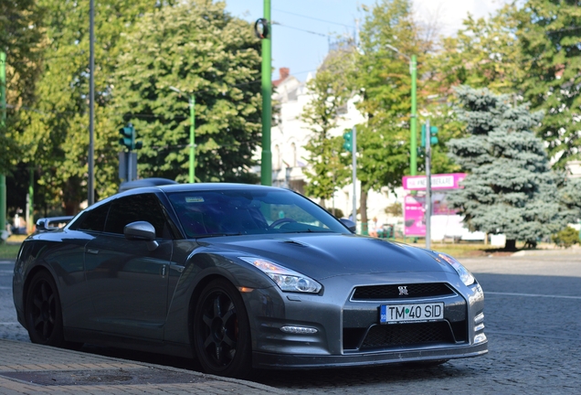 Nissan GT-R 2014