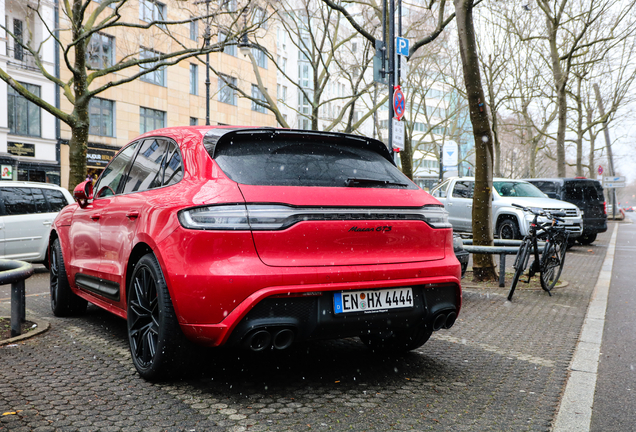 Porsche 95B Macan GTS MkIII