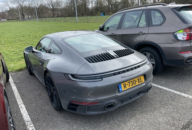 Porsche 992 Carrera 4 GTS