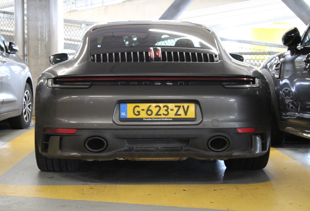 Porsche 992 Carrera 4S