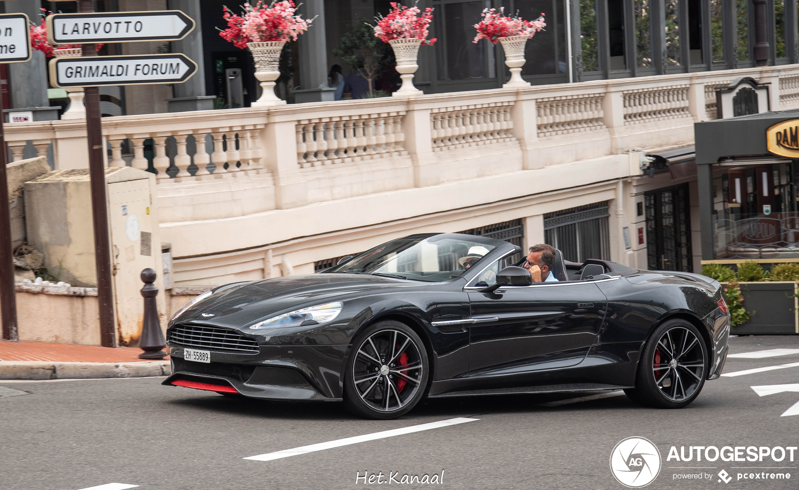 Aston Martin Vanquish Volante