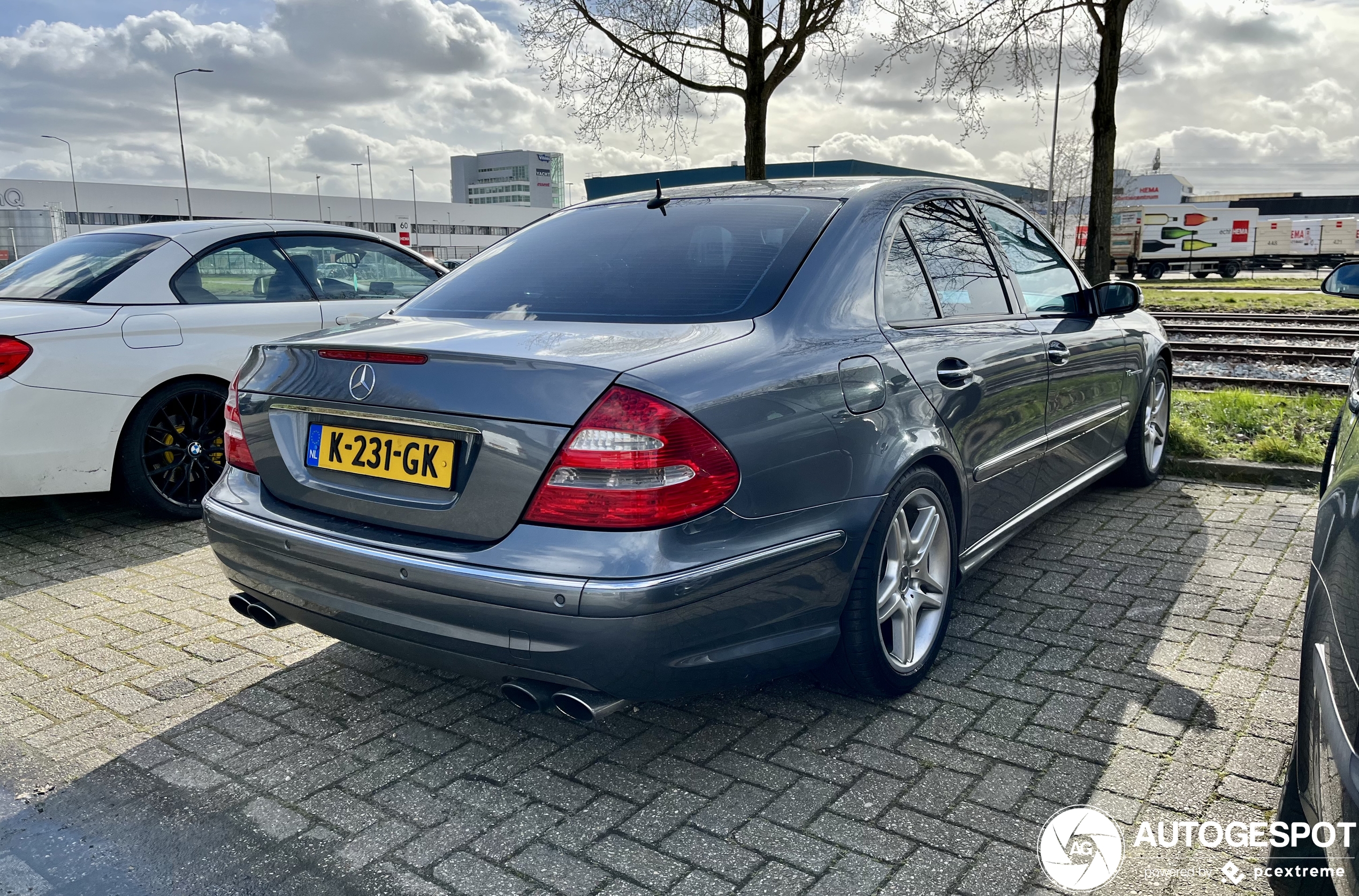 Mercedes-Benz E 55 AMG