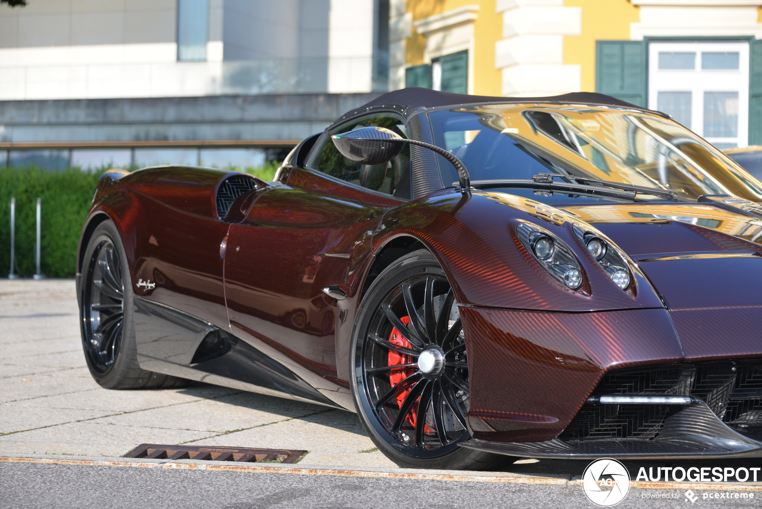 Pagani Huayra Roadster