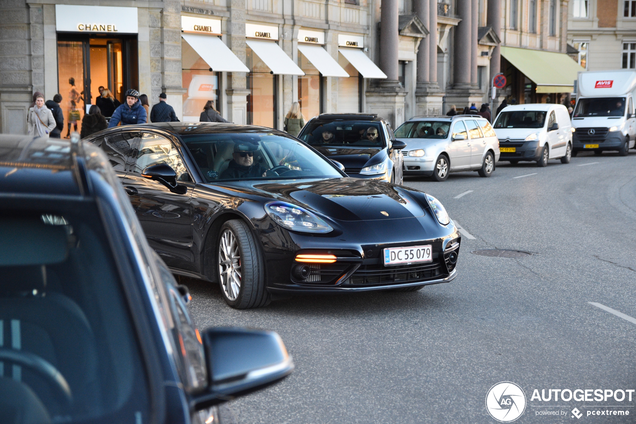 Porsche 971 Panamera Turbo