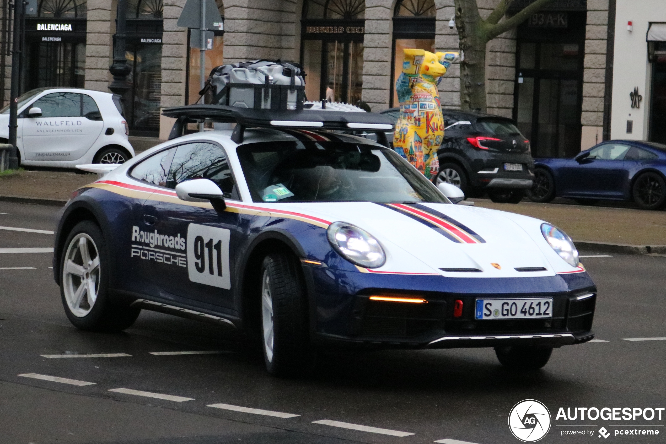 Porsche 992 Dakar