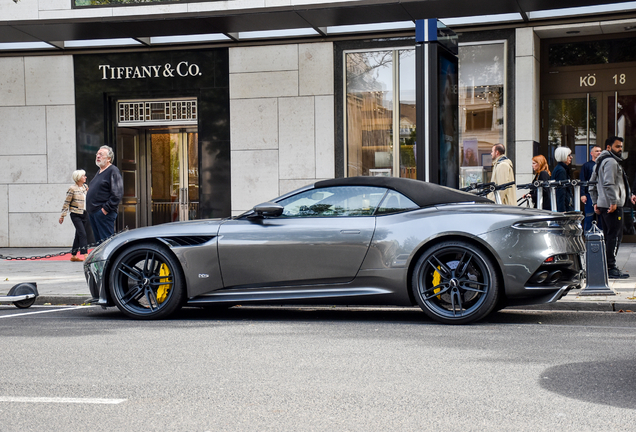 Aston Martin DBS Superleggera Volante