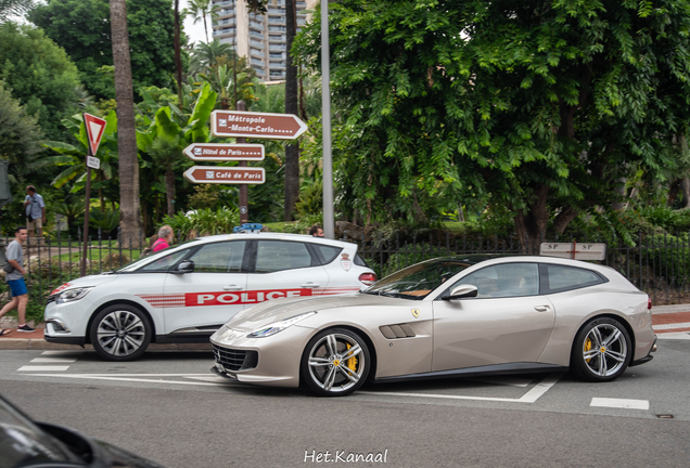 Ferrari GTC4Lusso