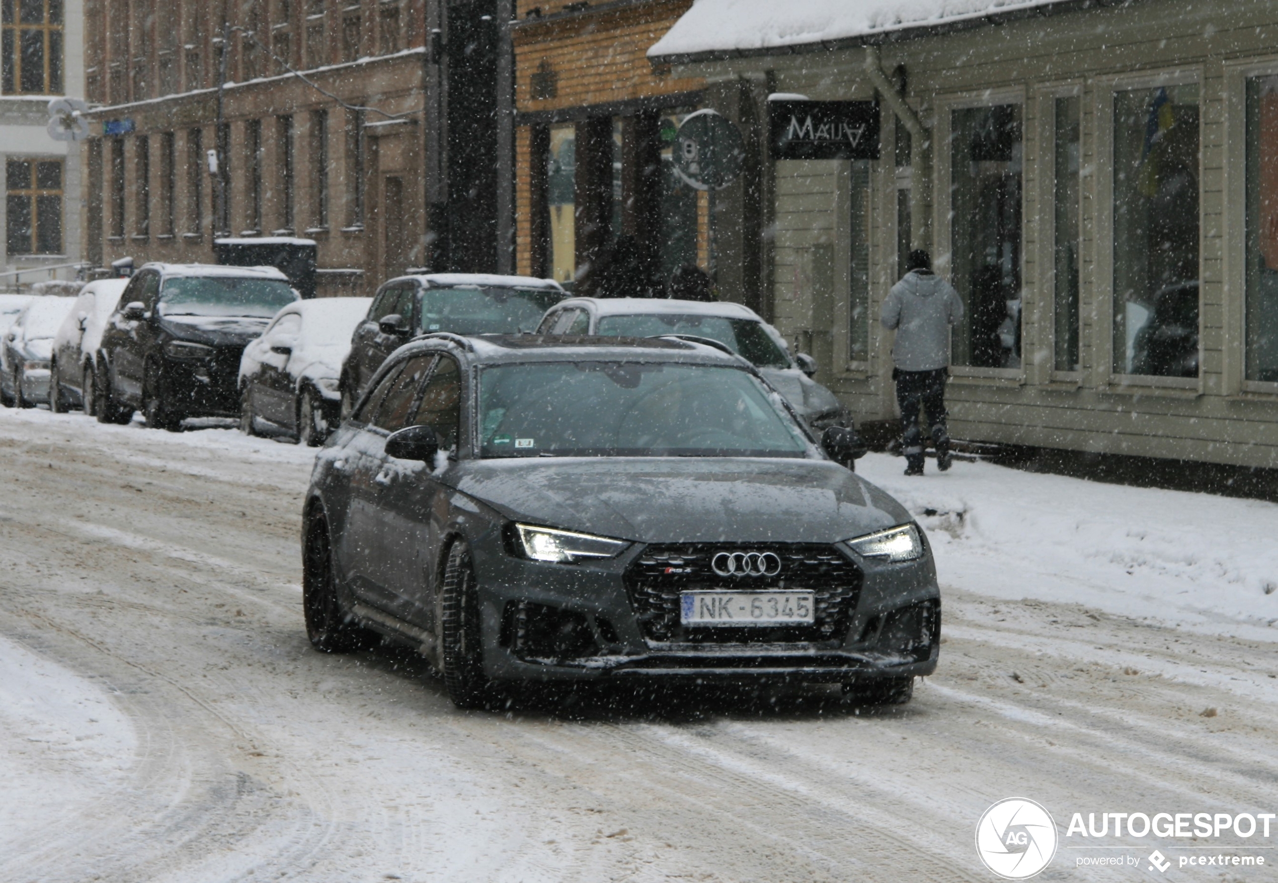 Audi RS4 Avant B9