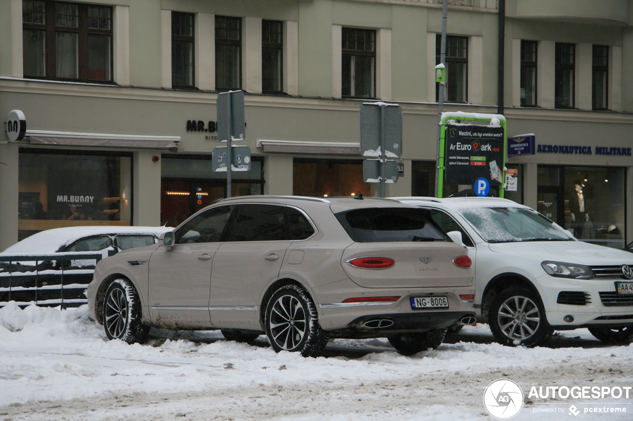 Bentley Bentayga Hybrid 2021