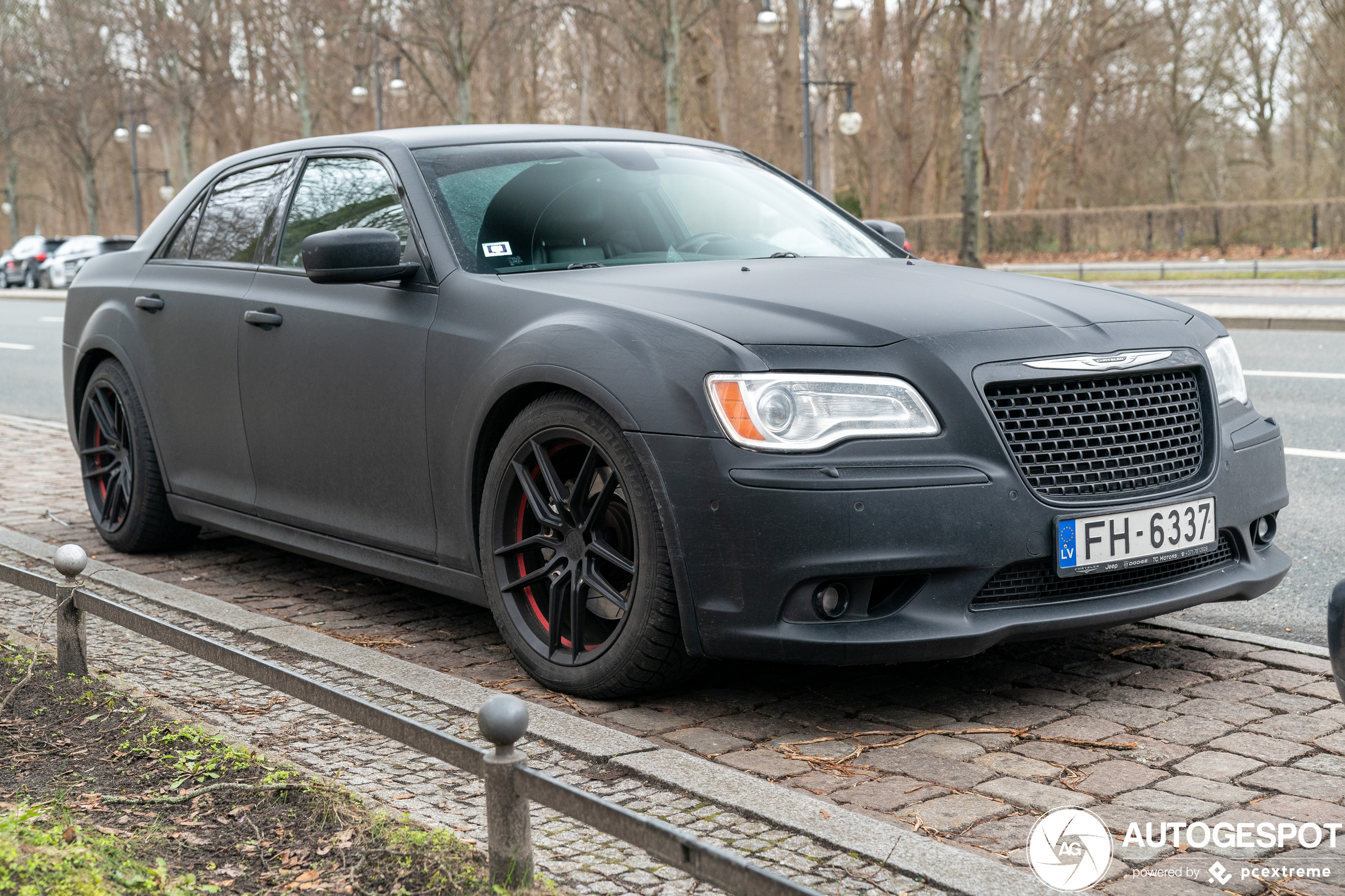 Chrysler 300C SRT8 2013