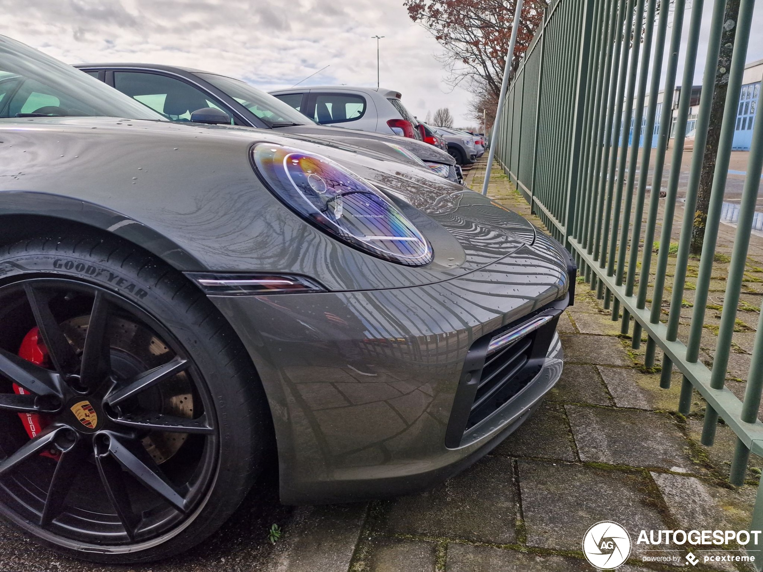 Porsche 992 Carrera 4S