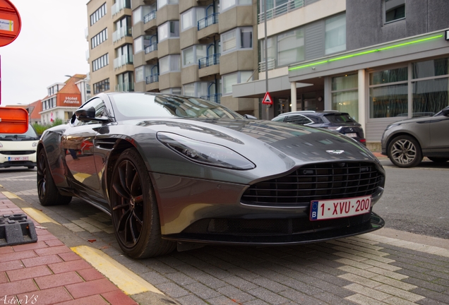 Aston Martin DB11 V8