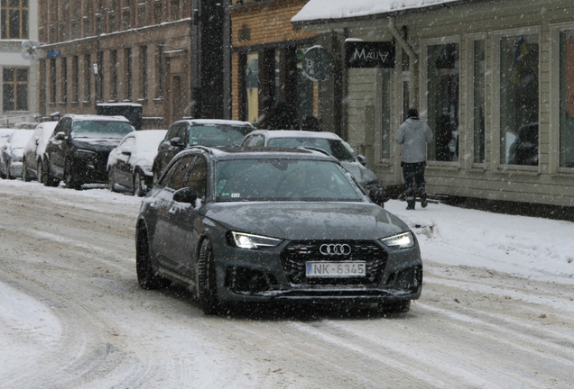 Audi RS4 Avant B9