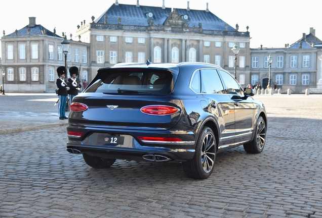 Bentley Bentayga Hybrid 2021