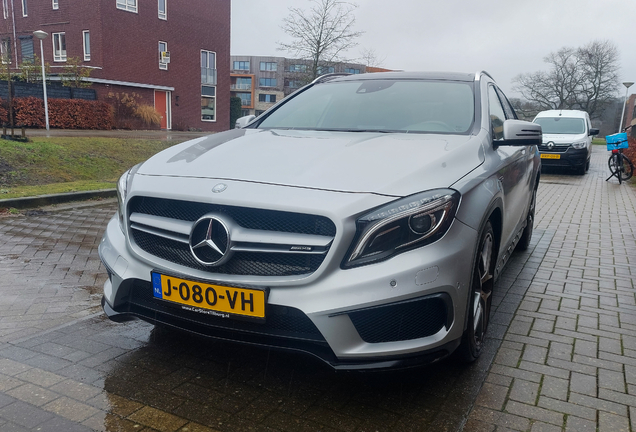 Mercedes-AMG GLA 45 X156