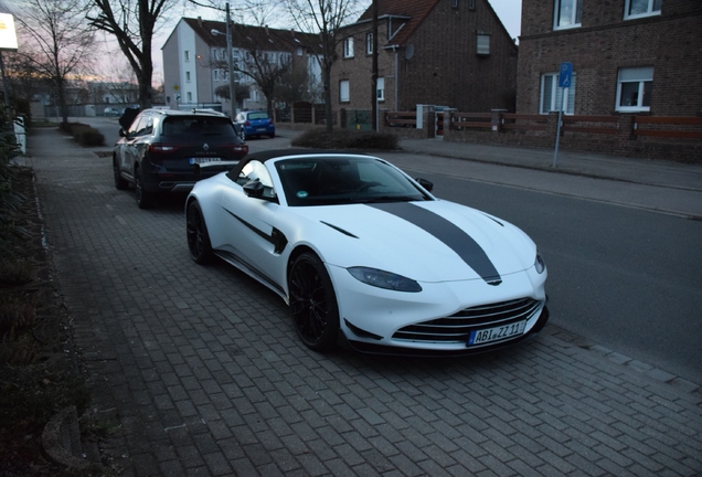 Aston Martin V8 Vantage Formula 1 Edition Roadster