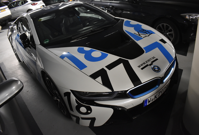 BMW i8