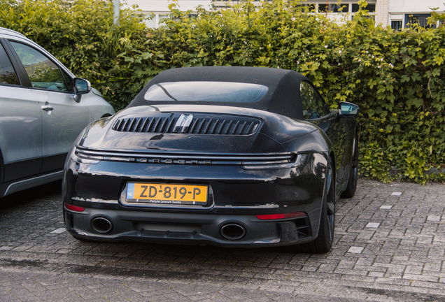 Porsche 992 Carrera 4S Cabriolet