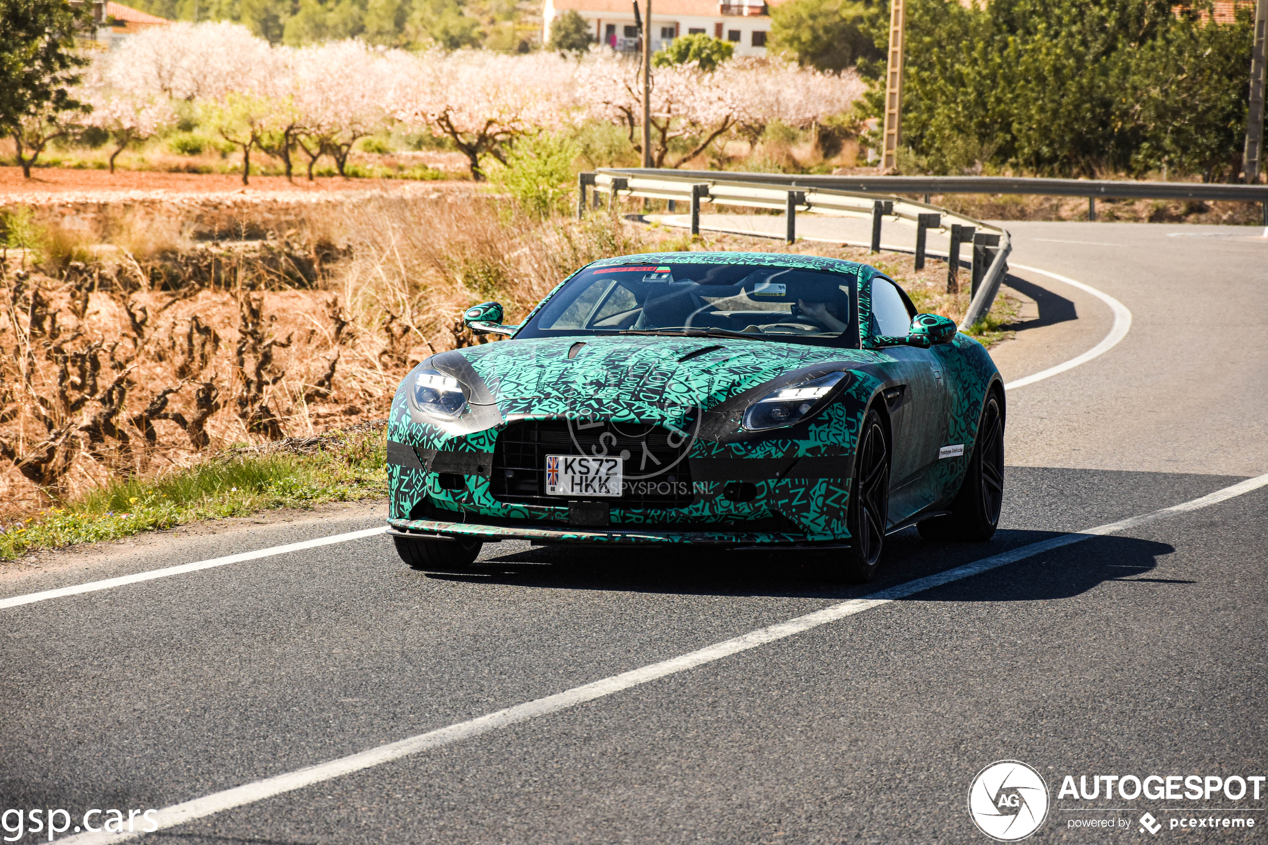 Zien we hier de opvolger van de Aston Martin DB11?