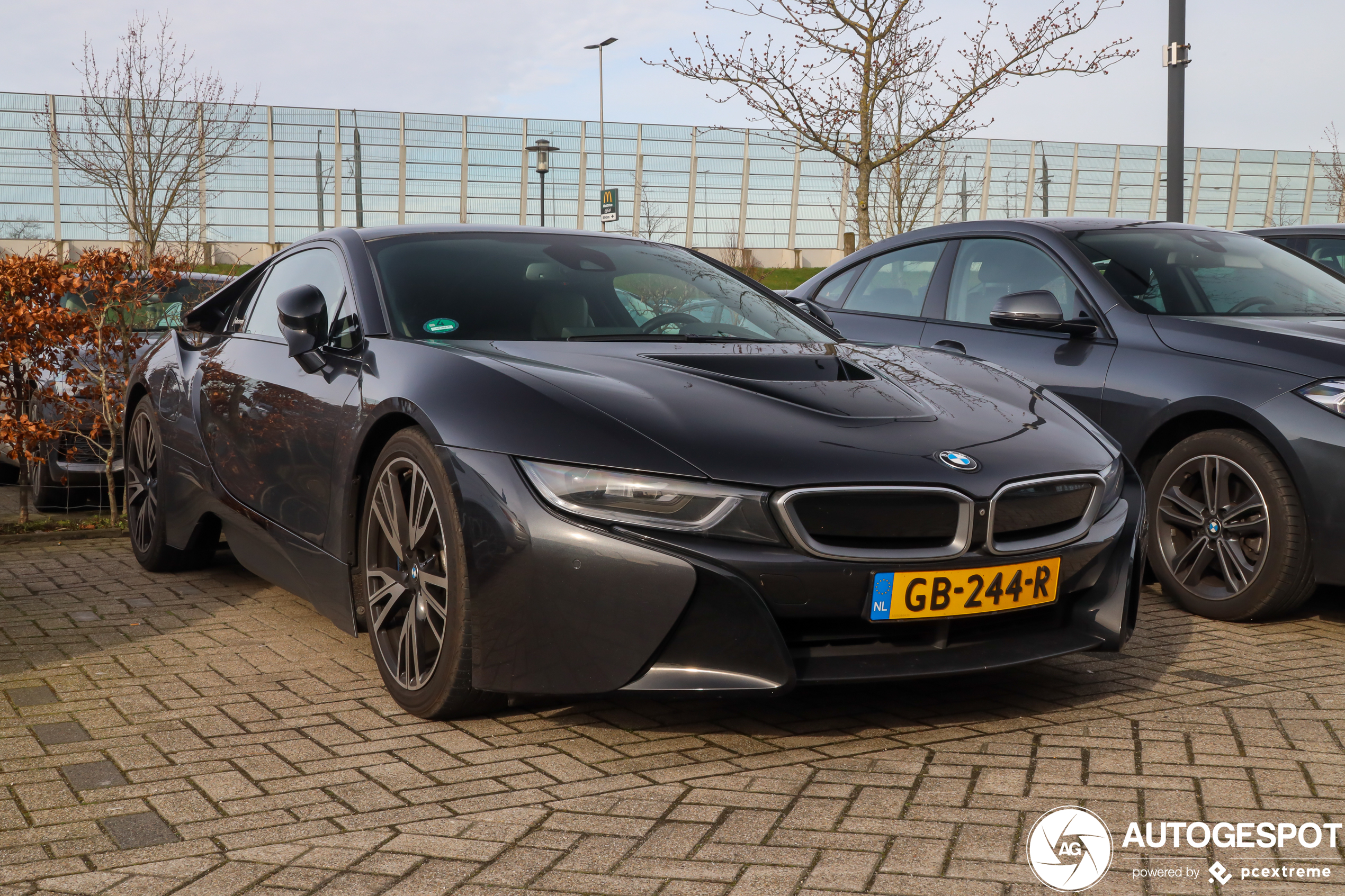 BMW i8