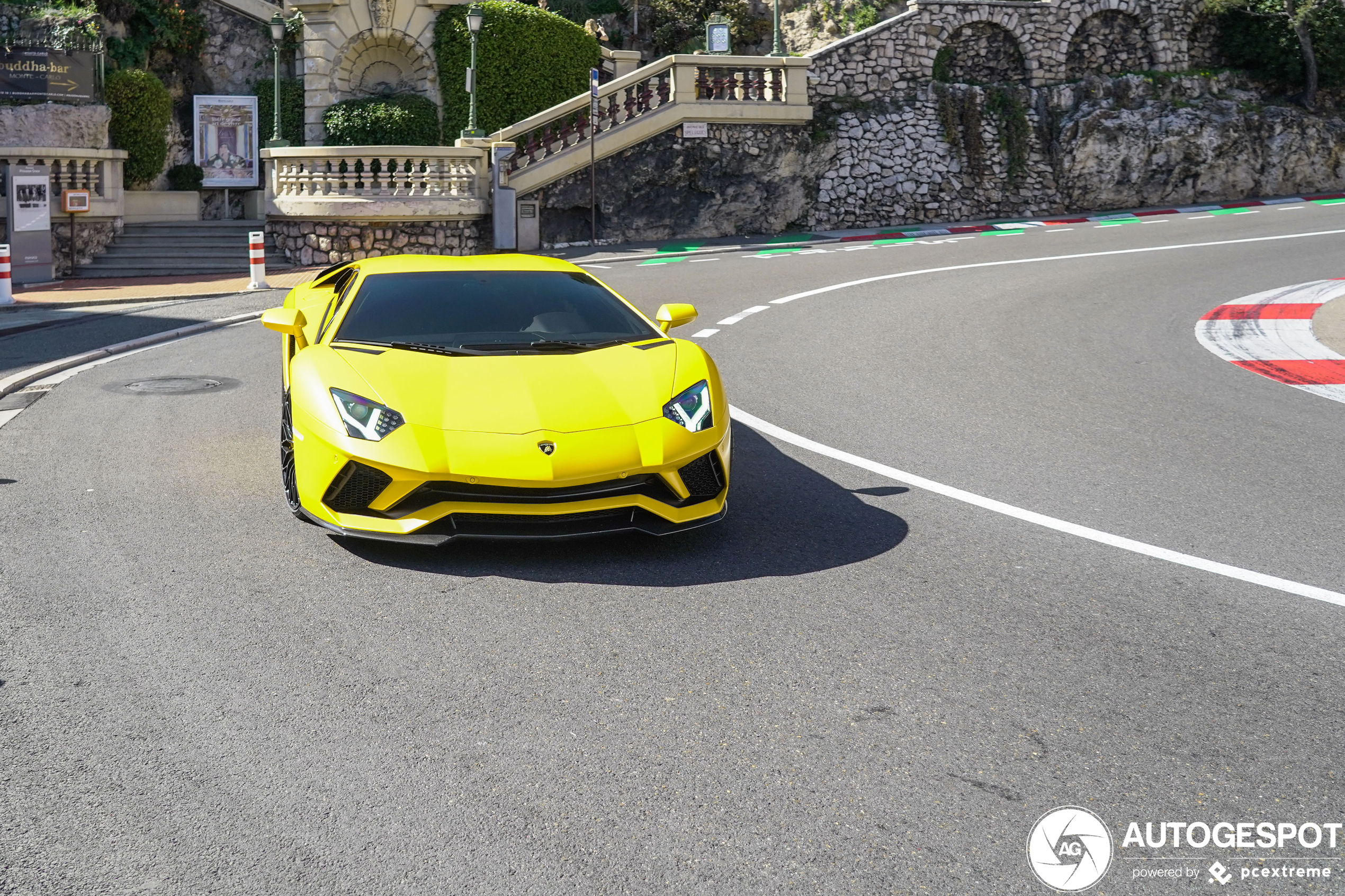 Lamborghini Aventador S LP740-4