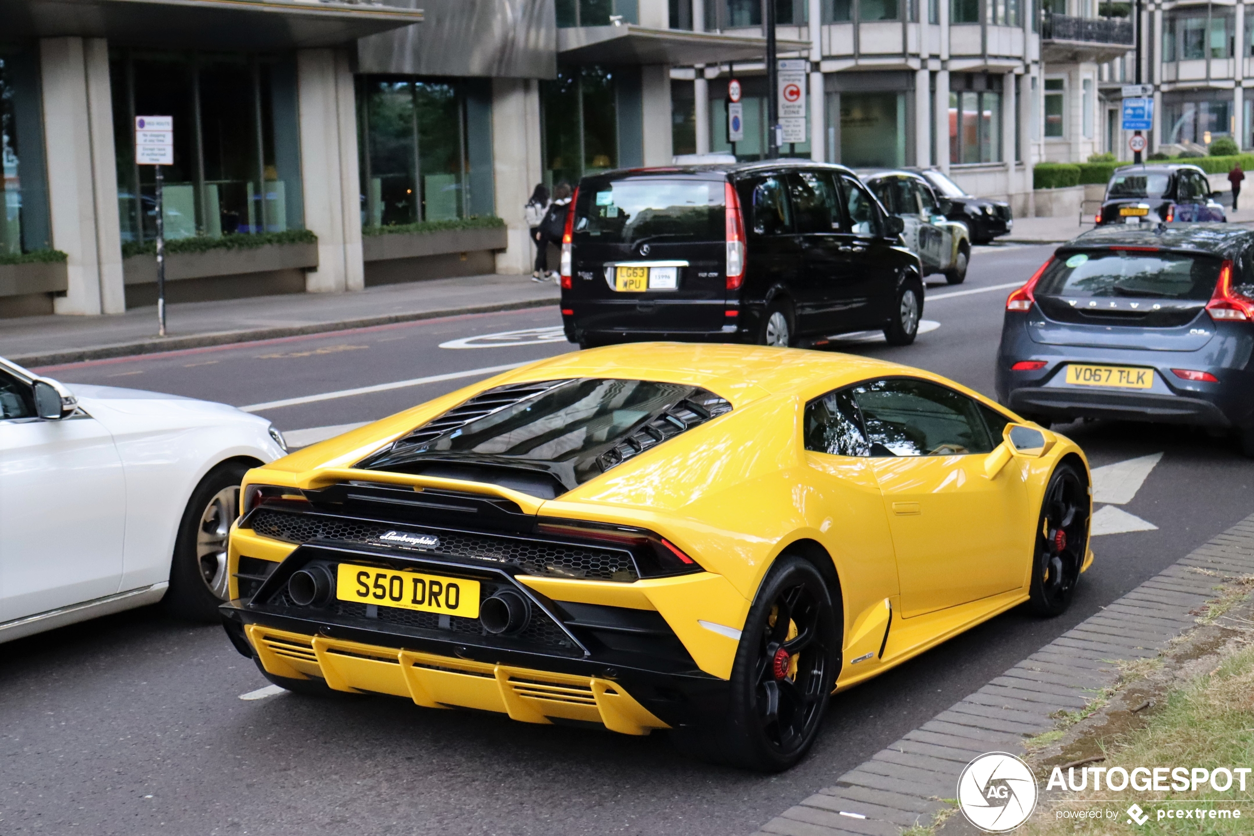 Lamborghini Huracán LP640-4 EVO