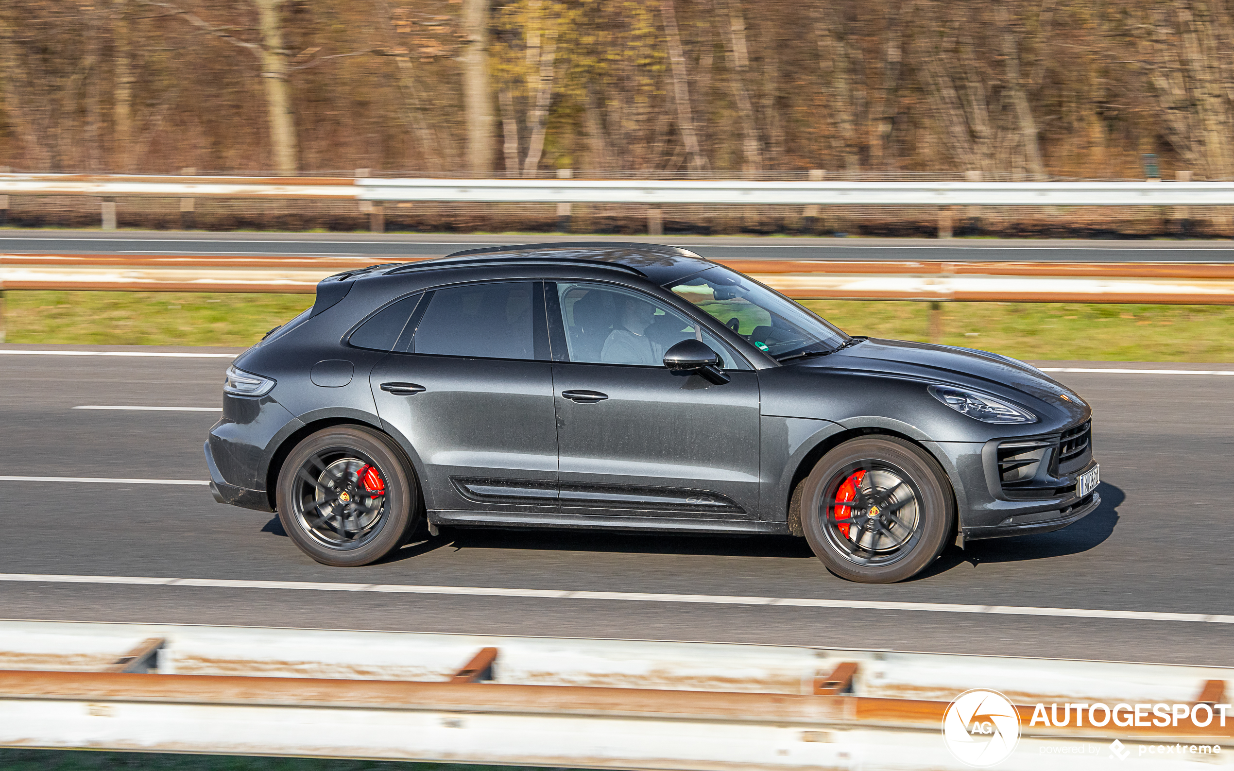 Porsche 95B Macan GTS MkIII