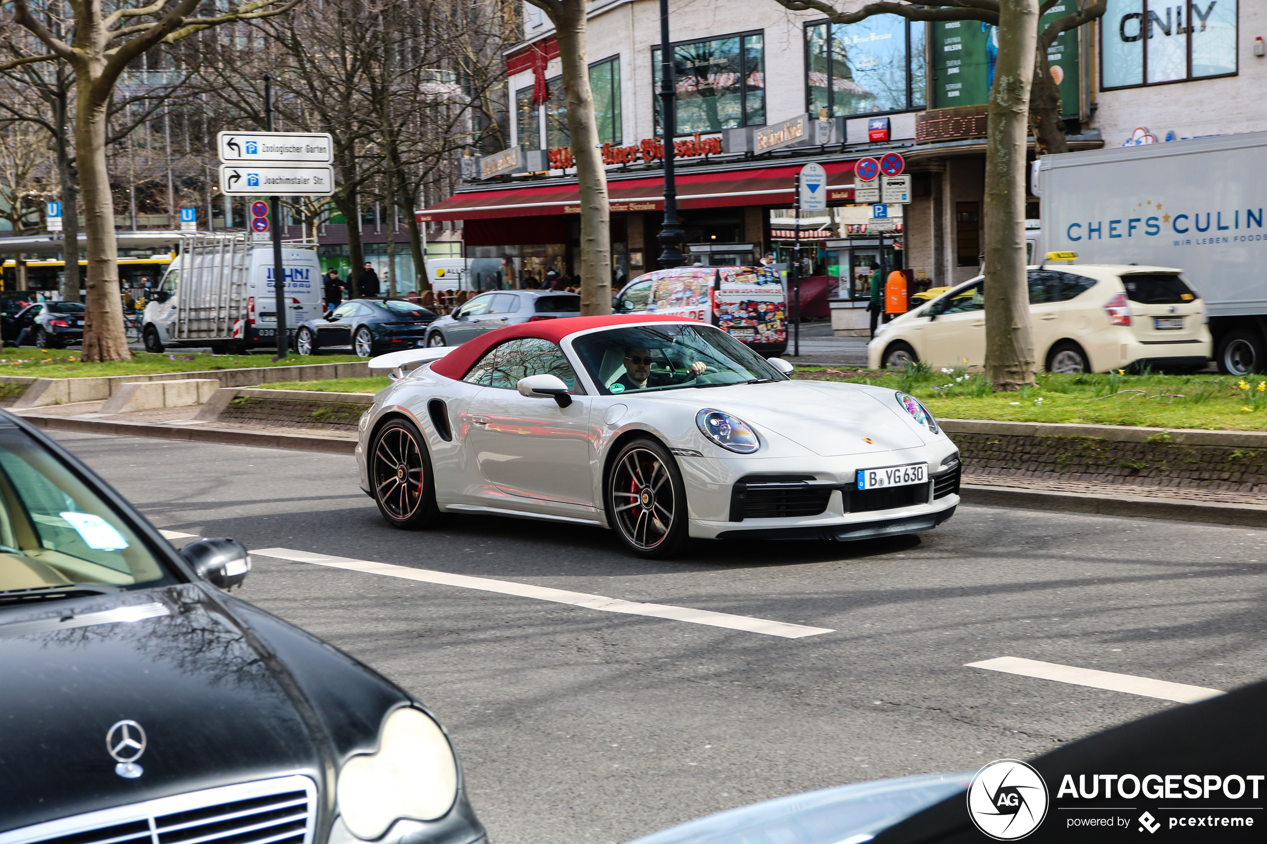 Porsche 992 Turbo Cabriolet