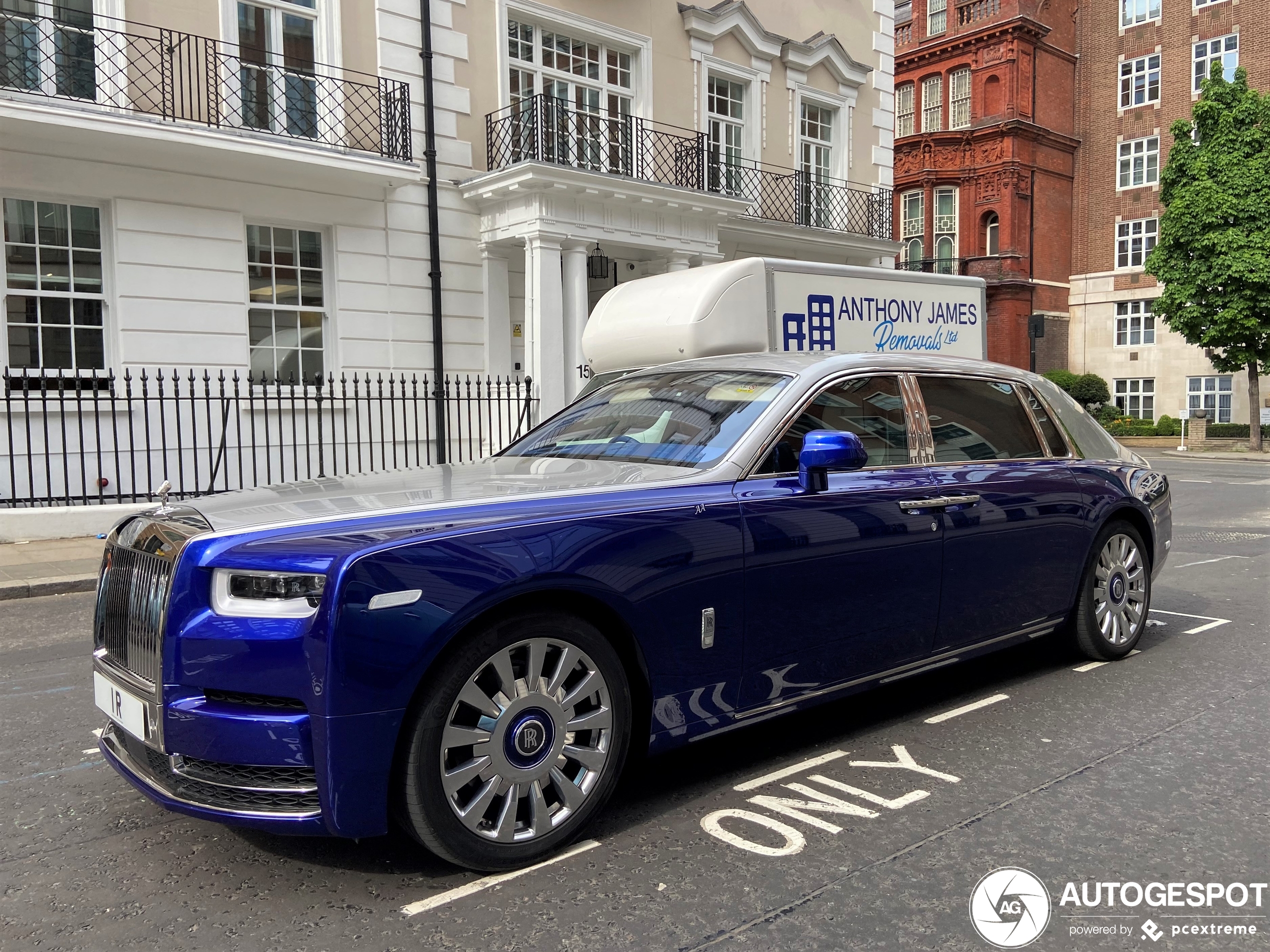 Rolls-Royce Phantom VIII EWB