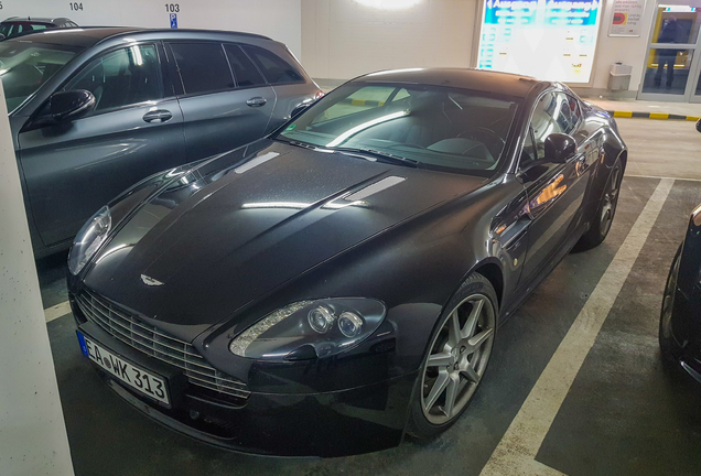 Aston Martin V8 Vantage