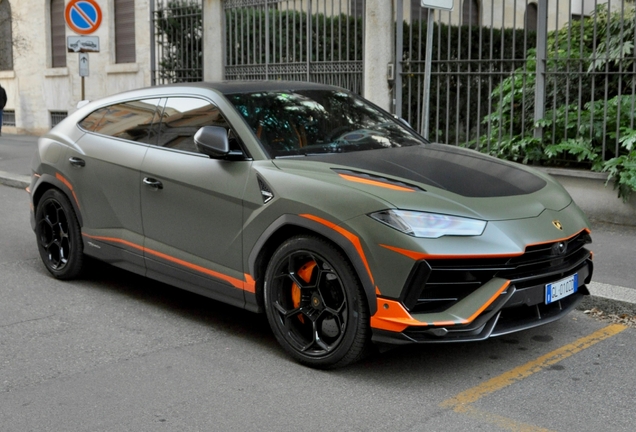 Lamborghini Urus Performante