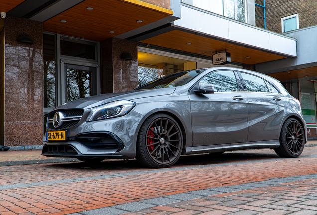 Mercedes-AMG A 45 W176 2015