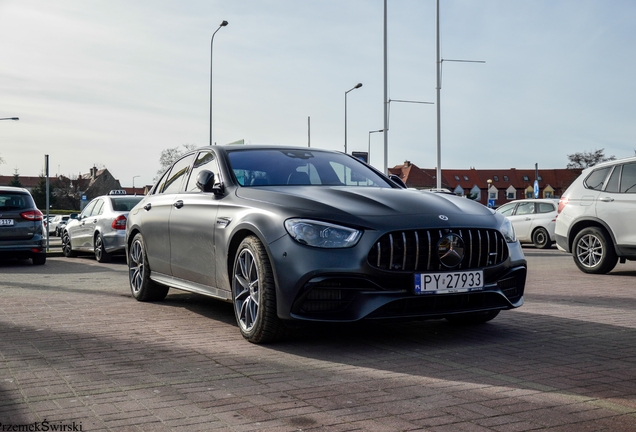 Mercedes-AMG E 63 S W213 2021