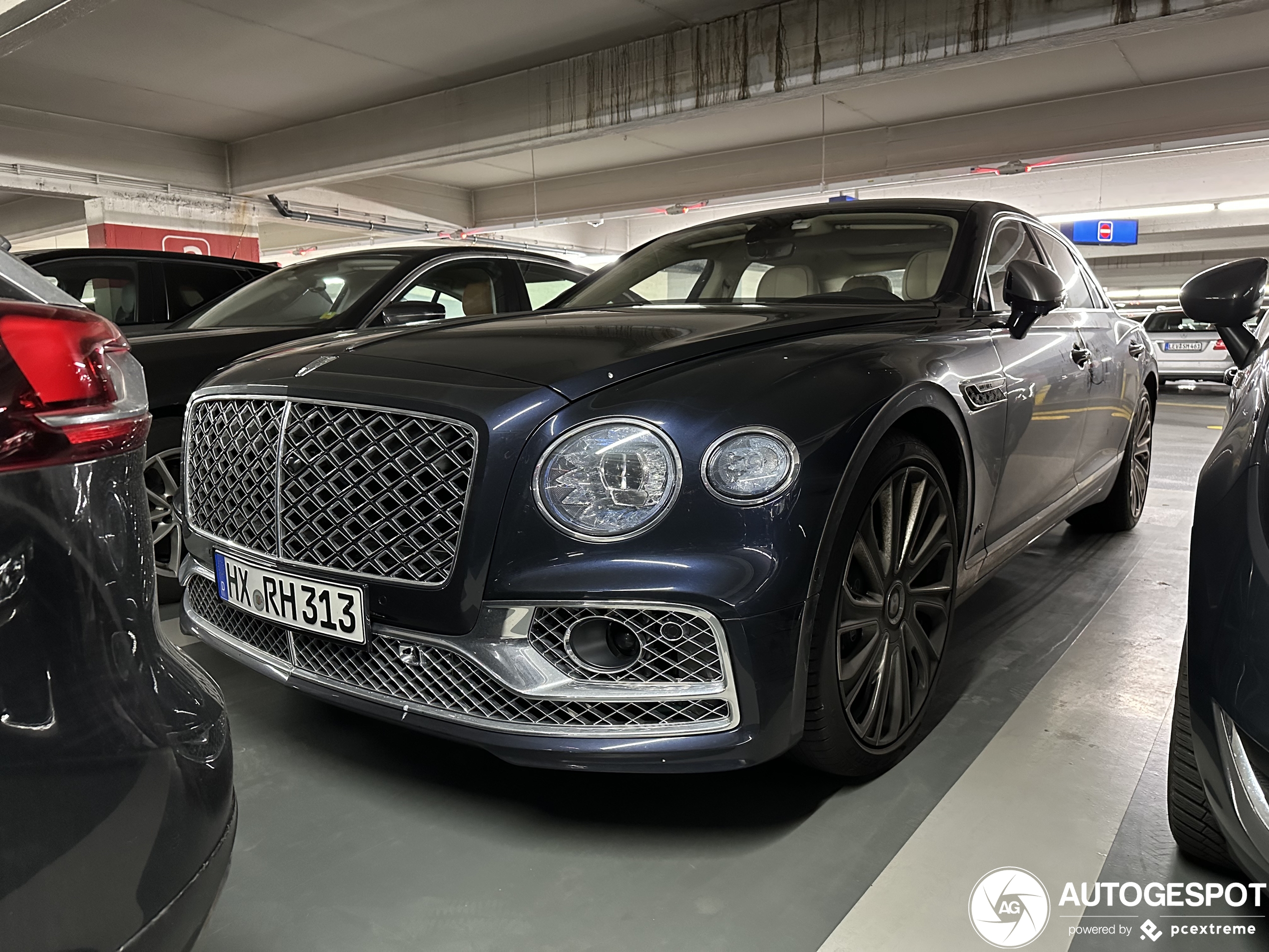 Bentley Flying Spur V8 2022 Mulliner