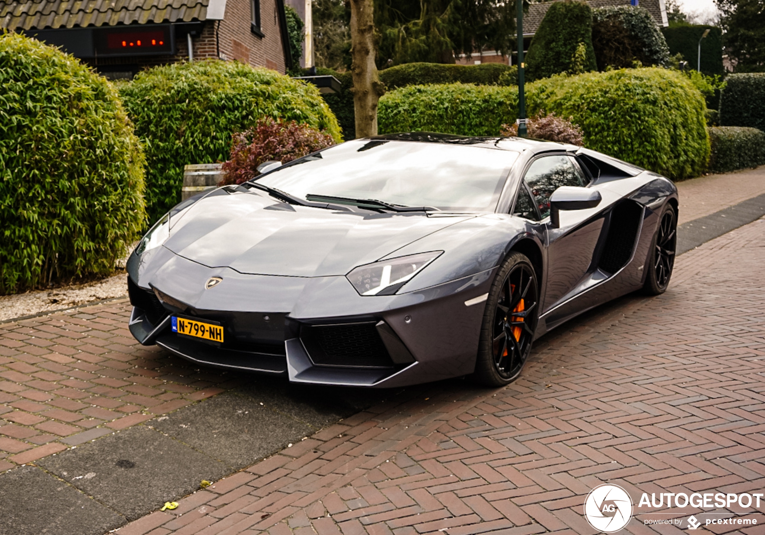 Lamborghini Aventador LP700-4 Roadster