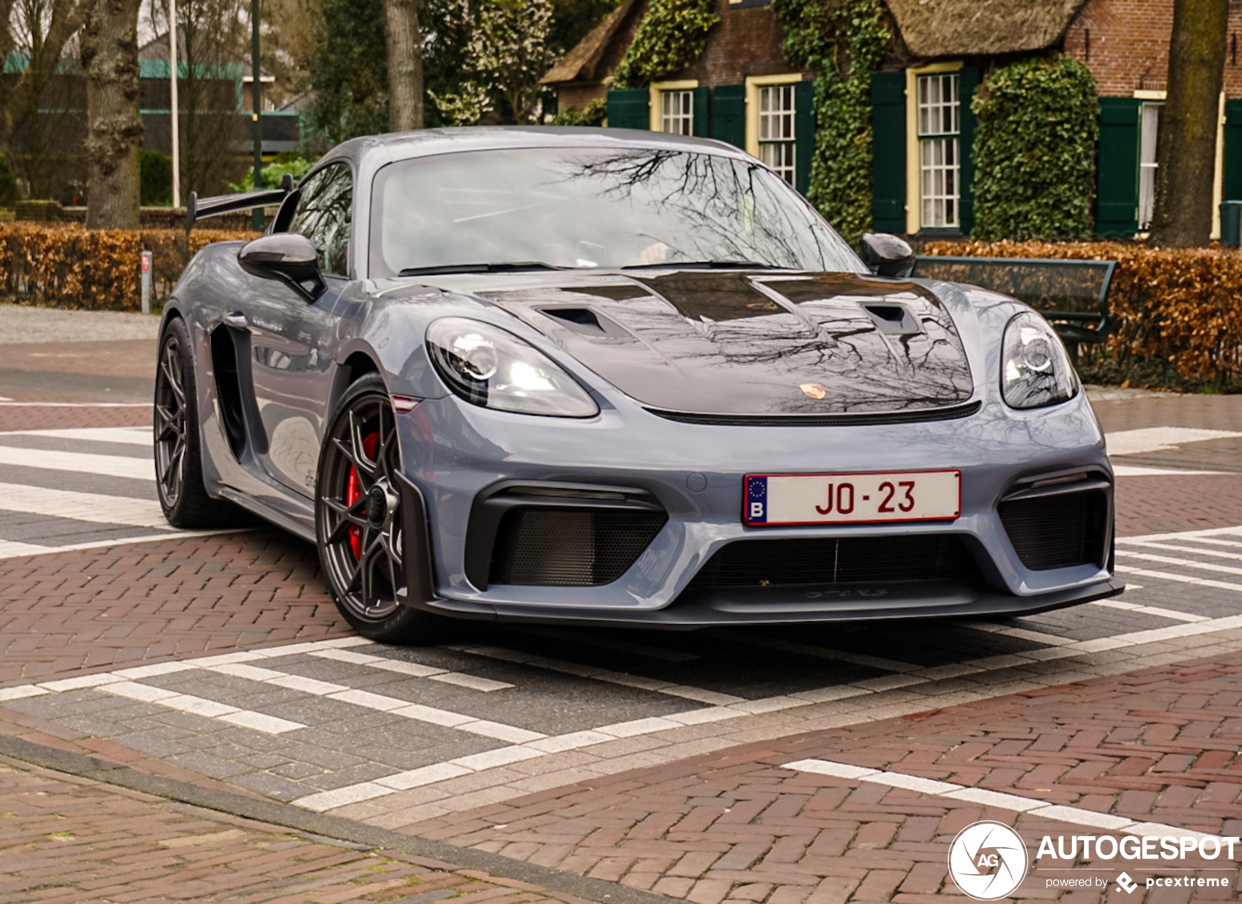 Porsche 718 Cayman GT4 RS Weissach Package