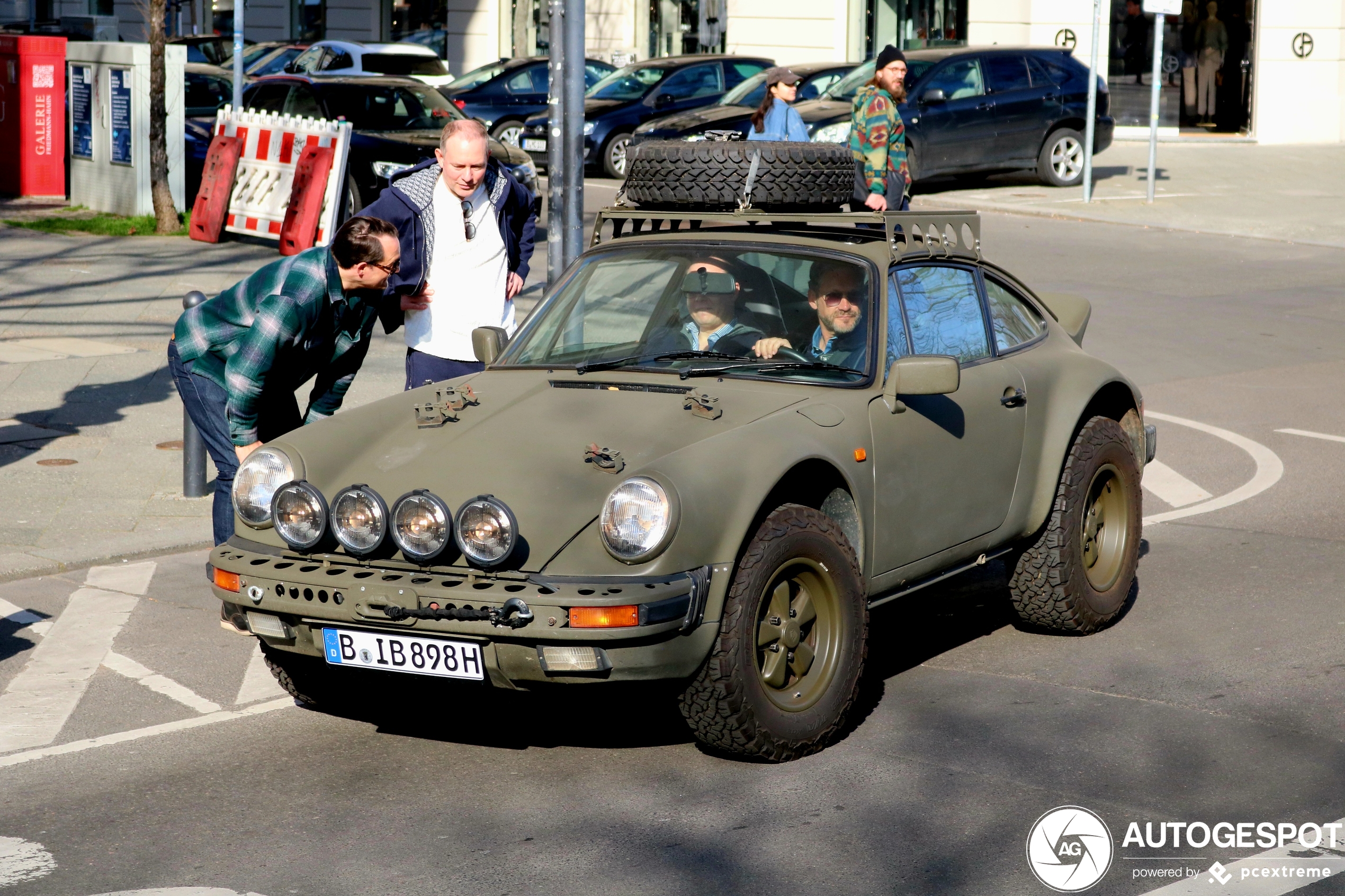 Porsche 911 Carrera RS Rally