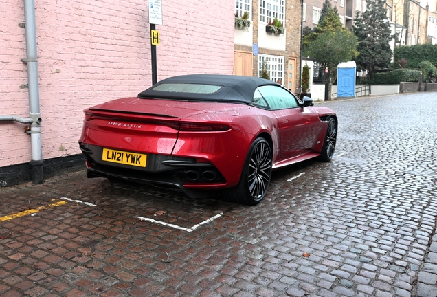 Aston Martin DBS Superleggera Volante