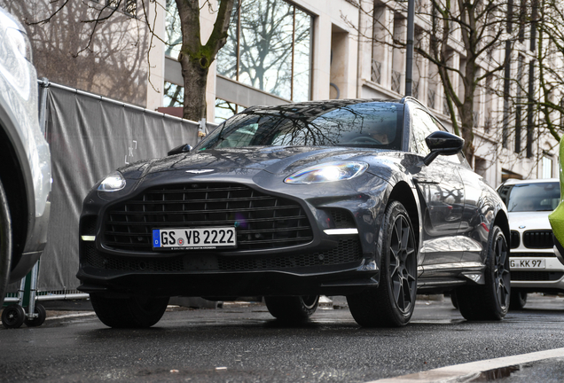 Aston Martin DBX707