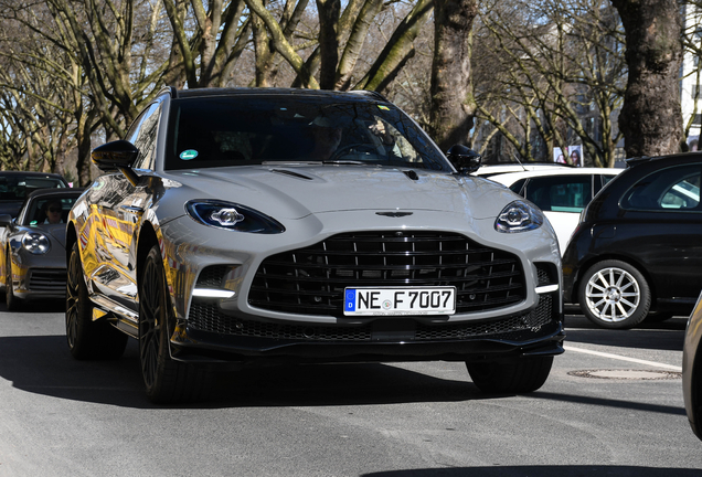 Aston Martin DBX707