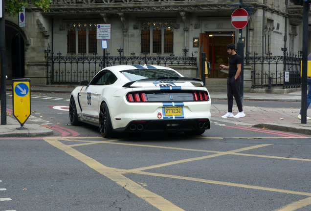 Ford Mustang Shelby GT350R 2015