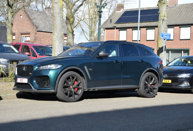 Jaguar F-PACE SVR