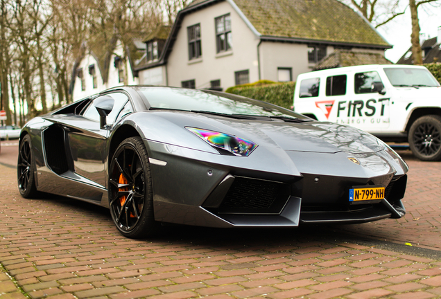 Lamborghini Aventador LP700-4 Roadster